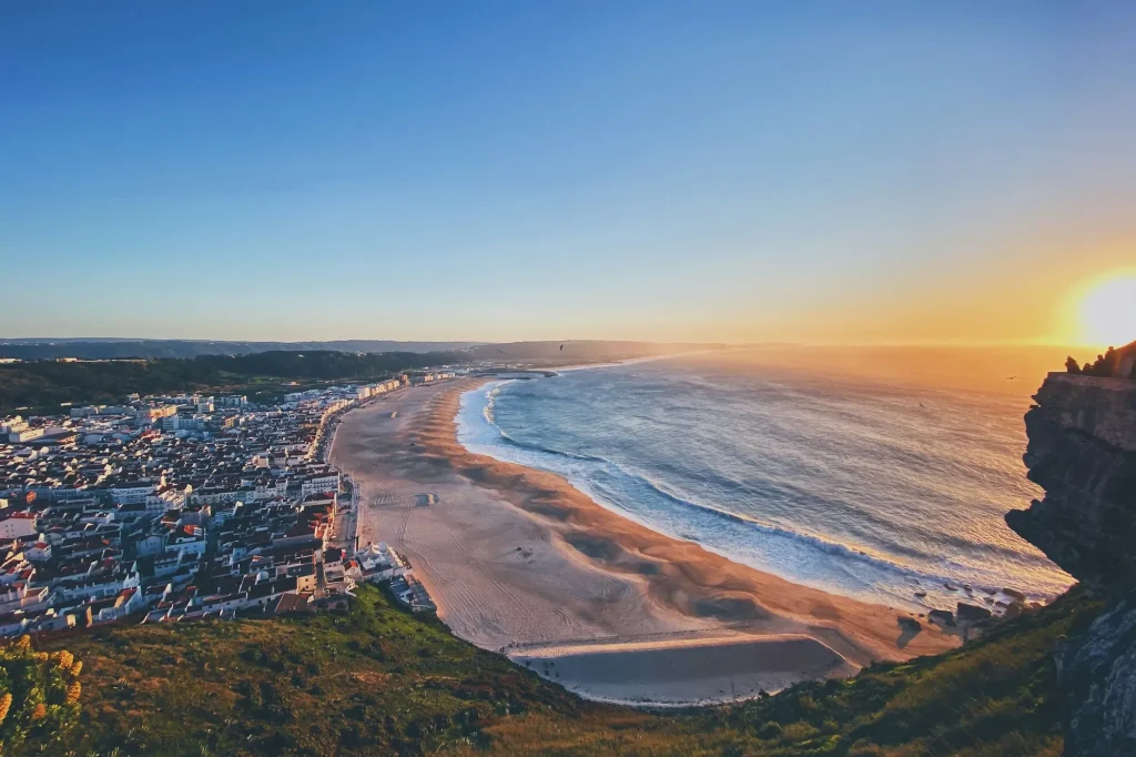 Private Night Out in Nazaré or Leiria: Sunset, Taverns & Bars – Nazaré, Leiria