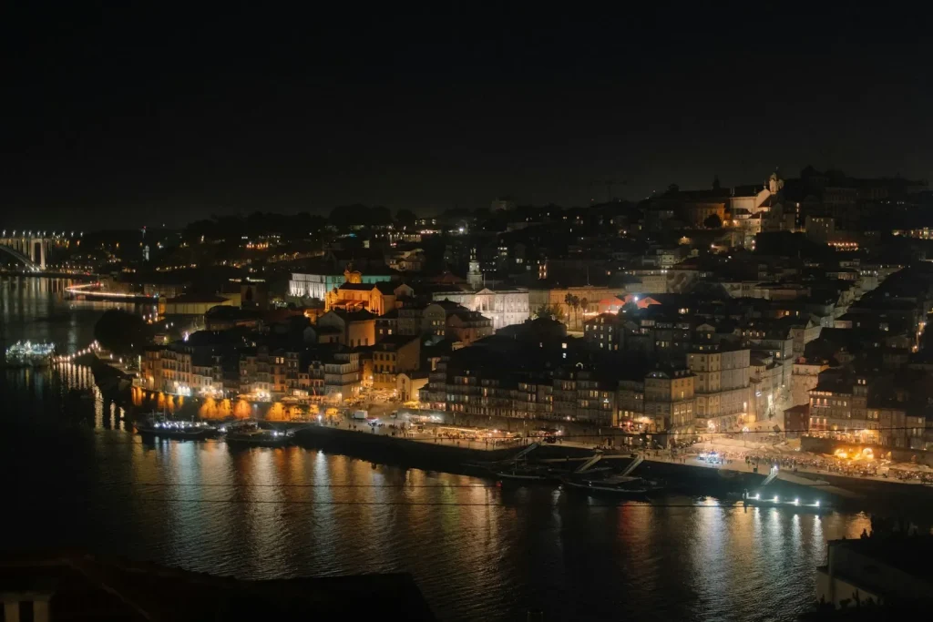 Porto Pub Crawl: Ribeira & Galerias de Paris Nightlife Tour – Porto (2)