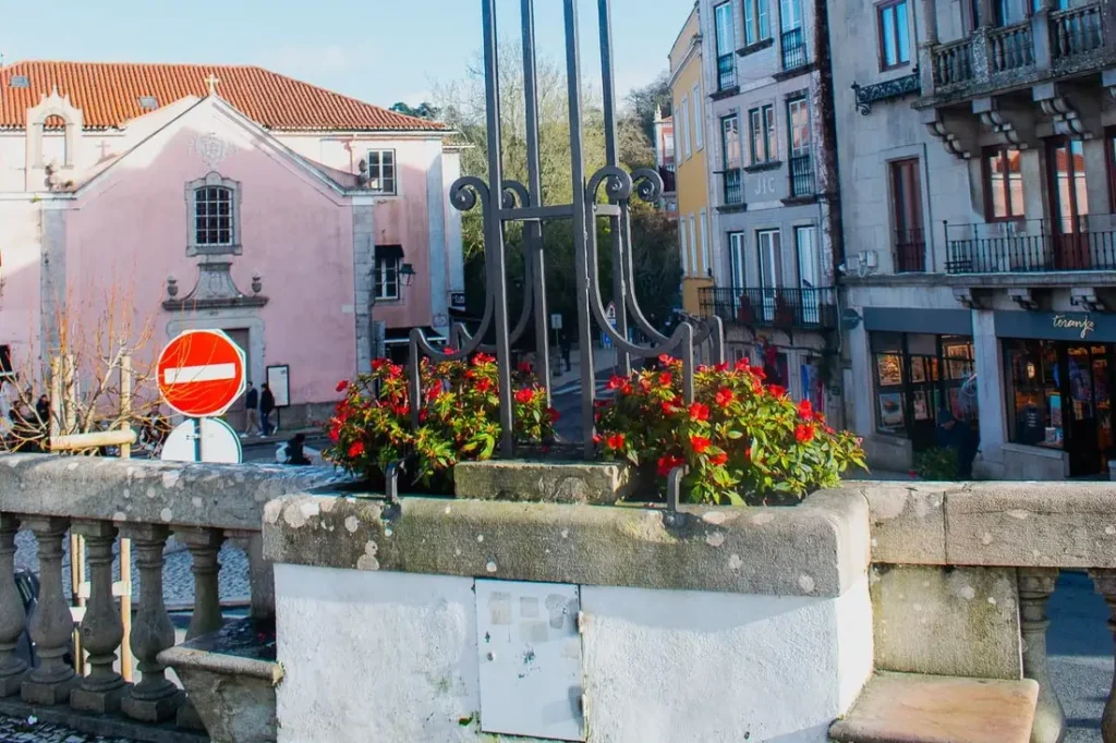 Sintra National Palace Guided Tour from Lisbon – Sintra (2)